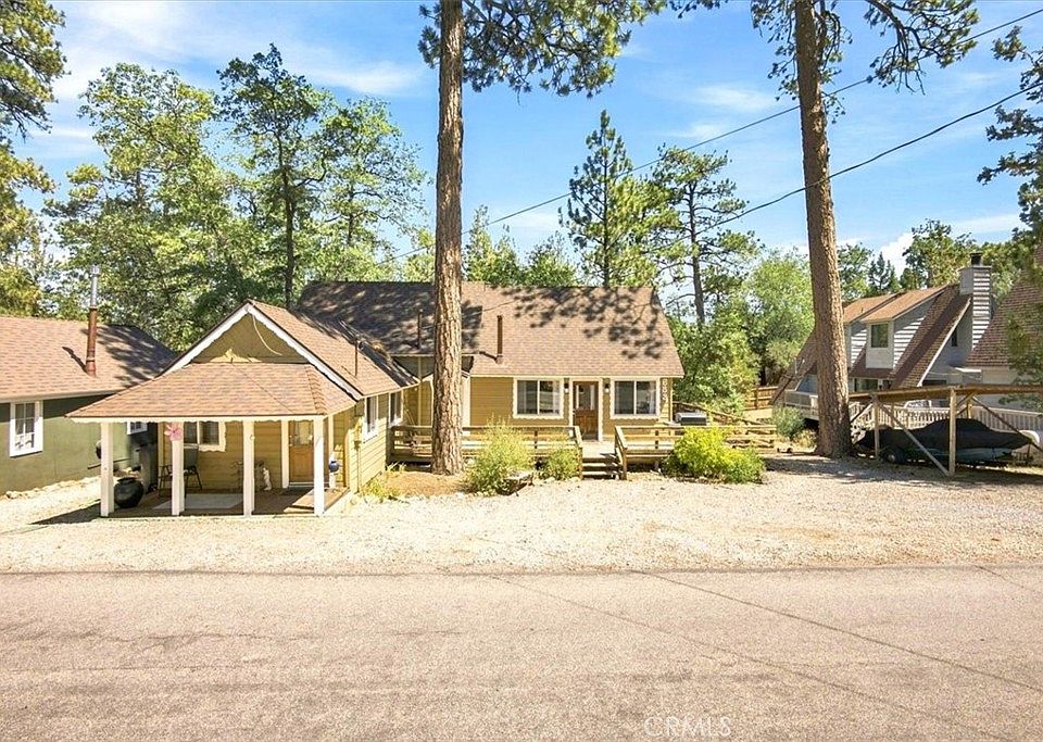 1st image of 683 Sunset Ln