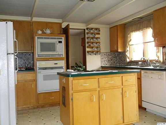 Home for Sale in Quincy, IL $159,900