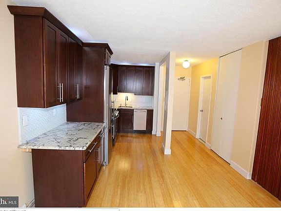 3rd image of 5500 Friendship Blvd APT N1020
