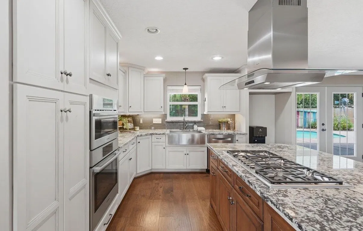 5 bed, 3216 sqft, $4,000 — Photo 4