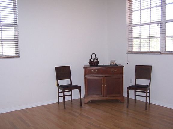 3rd image of 19710 Gulf Blvd APT 104
