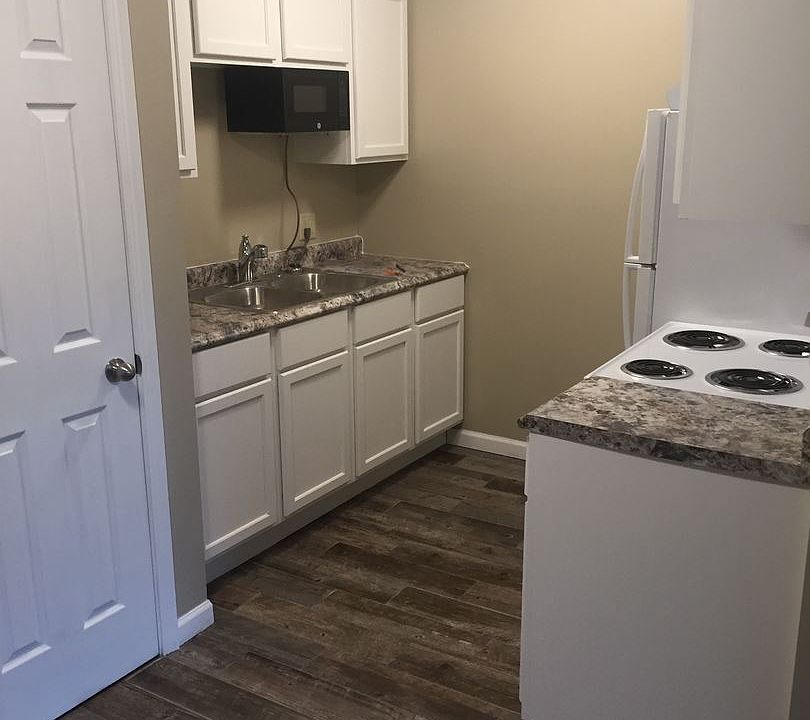 1st image of 2826 Euclid Ave APT 206