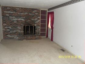 4th image of 704 Antrim Dr