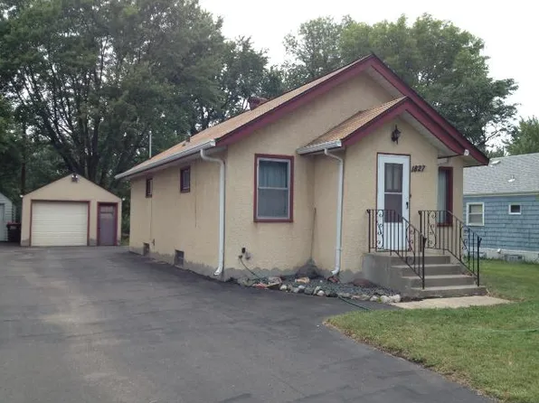 1827 Flandrau St N, Maplewood, MN 55109