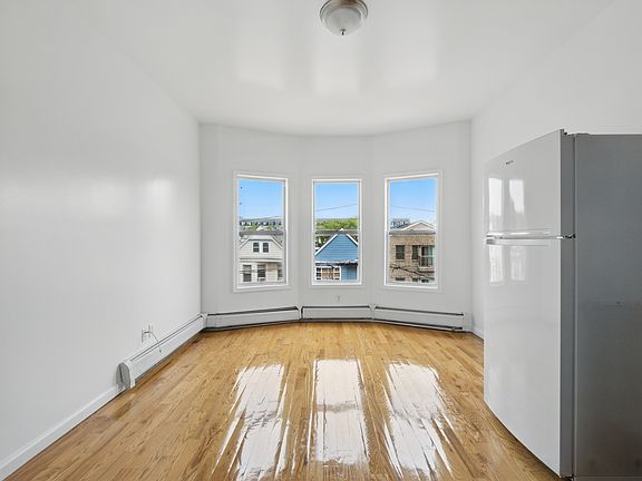 2nd image of 308 Ege Ave APT 3L