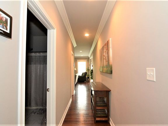 2nd image of 5549 Whitegate Ct