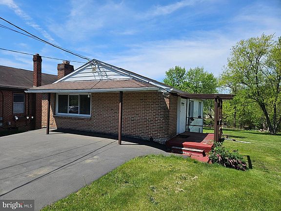 4th image of 1020 Spur Rd