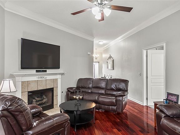4th image of 2930 Palmetto St