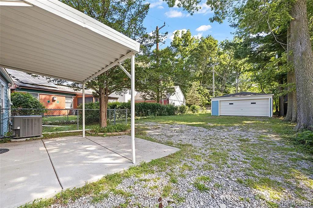 2 bed, 700 sqft, $2,695 — Photo 3