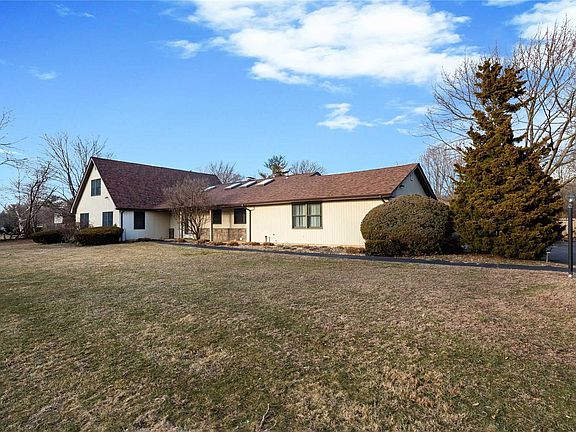 2nd image of 47 Steers Ave