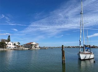 11125 4th St E, Treasure Island, FL 33706