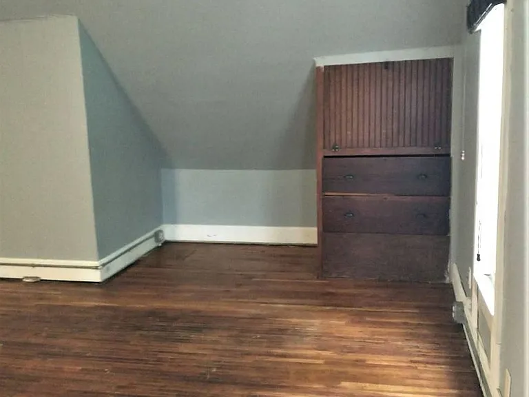218 South St — Photo 9