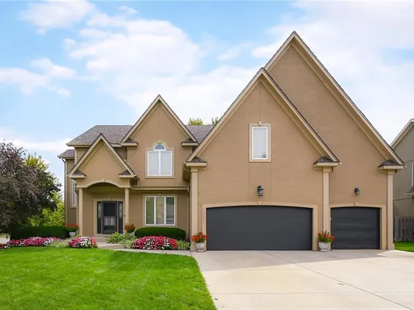15101 W 146th Cir, Olathe, KS 66062