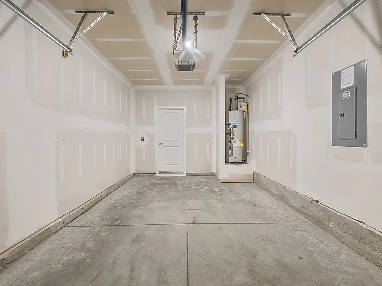 201 Sunriff Ct — Photo 33