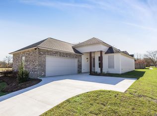 6910 Garden Hill Dr, Baton Rouge, LA 70817