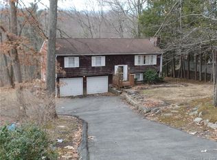 98 Burbank Rd, Ellington, CT 06029