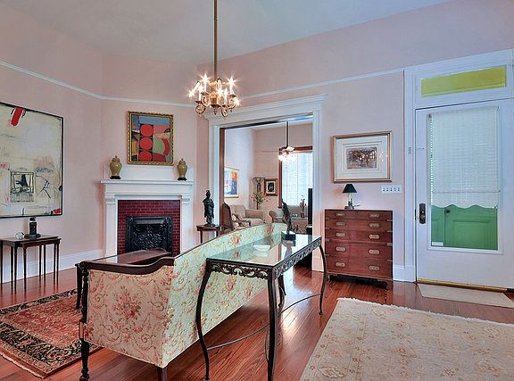 4th image of 1665 Robert St