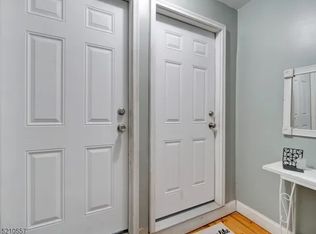 521 Maple Ave FLOOR 2, Elizabeth, NJ 07202