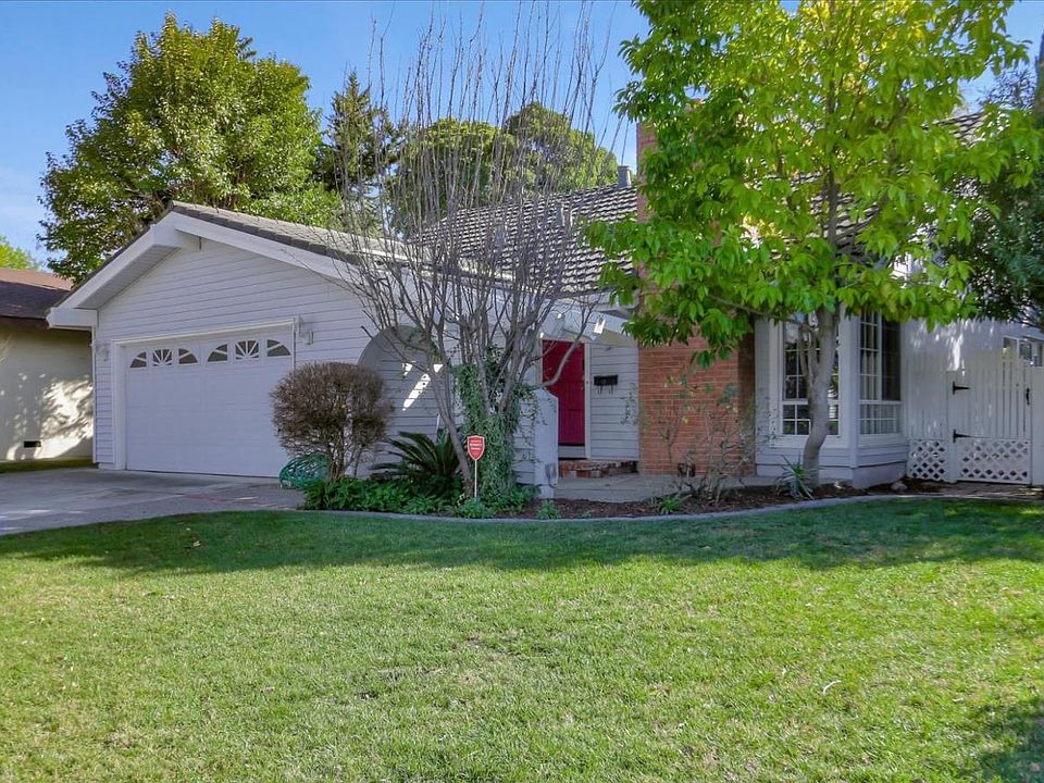 1st image of 266 Los Palmos Way