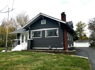 412 S Riverside Dr, Villa Park, IL 60181