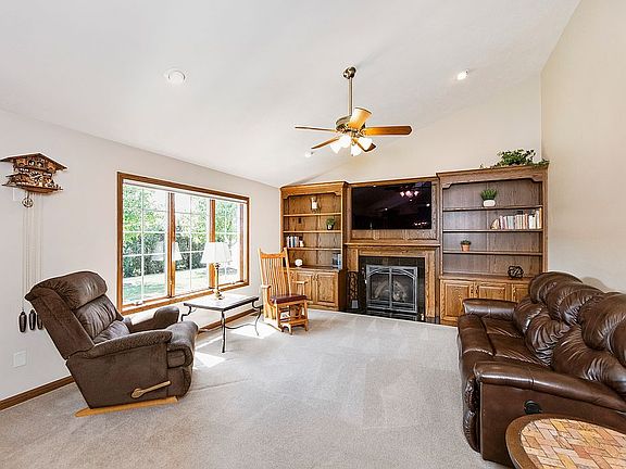 Custom built-ins & fireplace