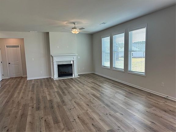 7th image of this home
