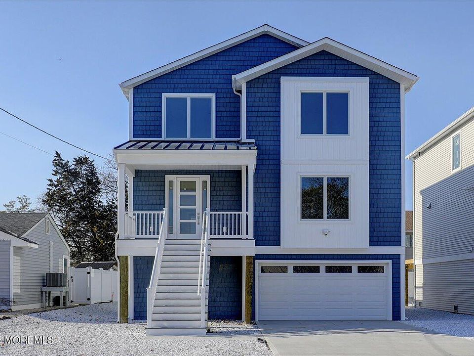 1st image of 111 Cedar Berry Lane