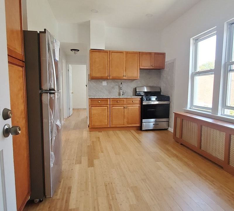 1st image of 1465 Herkimer St APT 2R