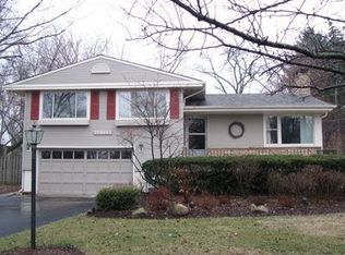 25W683 Jewell Rd, Wheaton, IL 60187