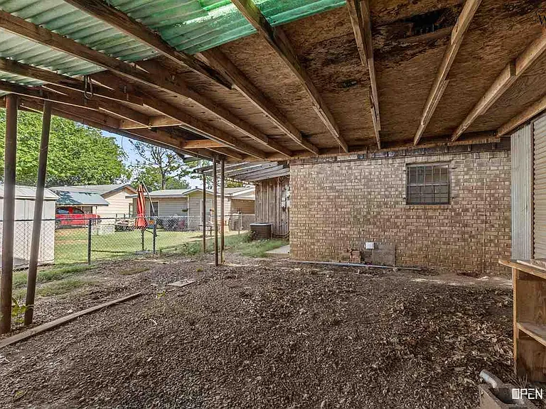 2920 Cunningham Dr — Photo 26