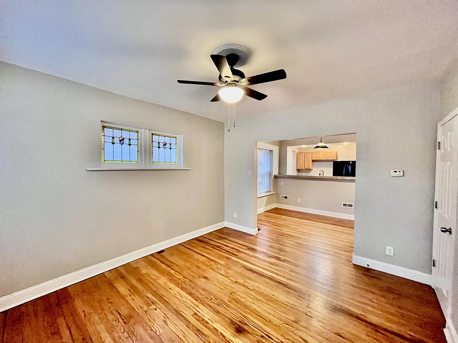 1 bed, 800 sqft, $1,095 — Photo 2