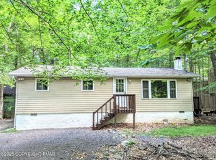 5345 Conoquenissing Dr, Pocono Lake, PA 18347