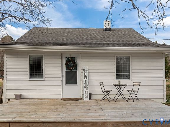 2nd image of 8874 Strath Rd