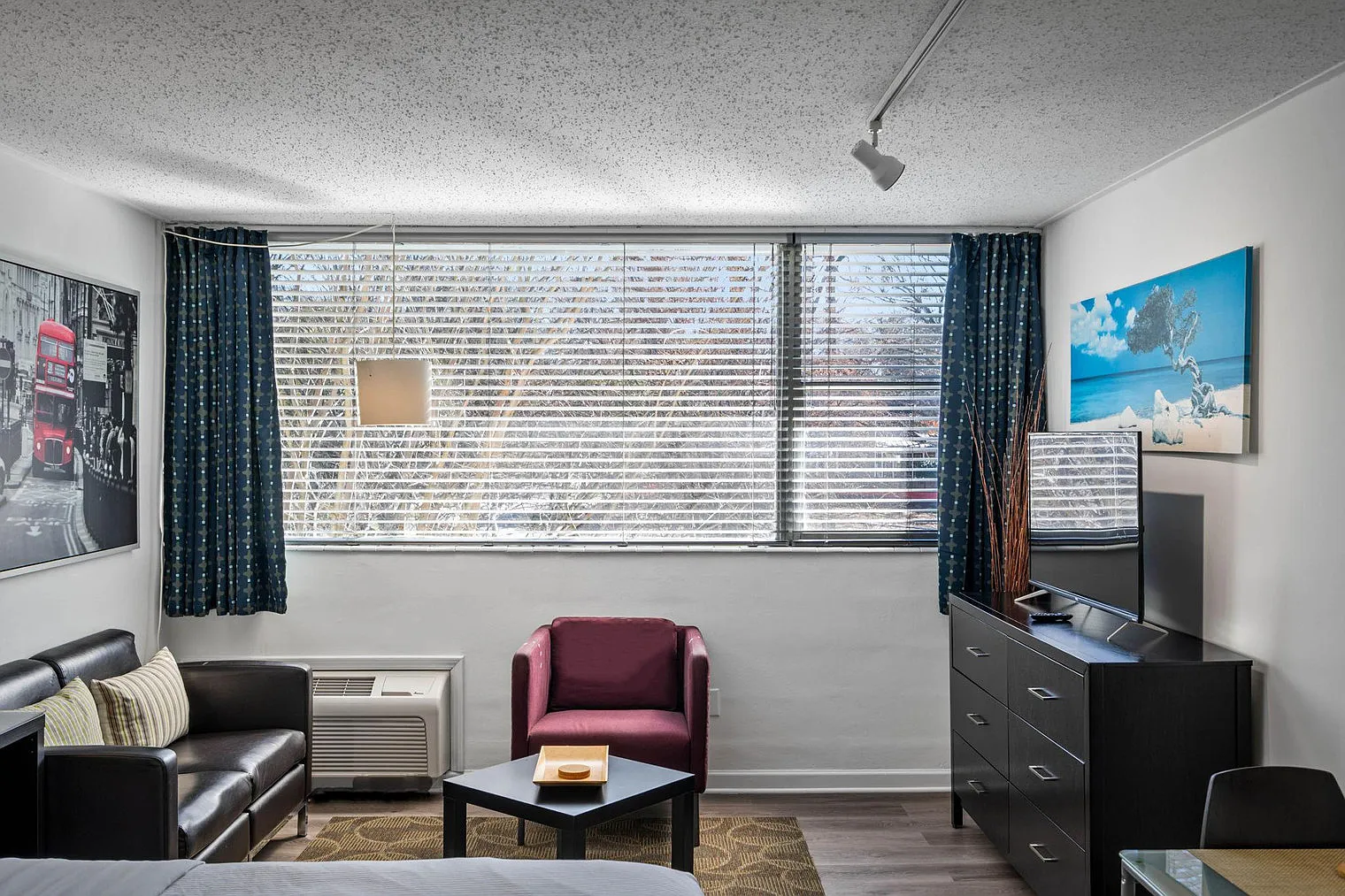 Studio, 1.0 bath, 301 sqft, $2,673 — Photo 1