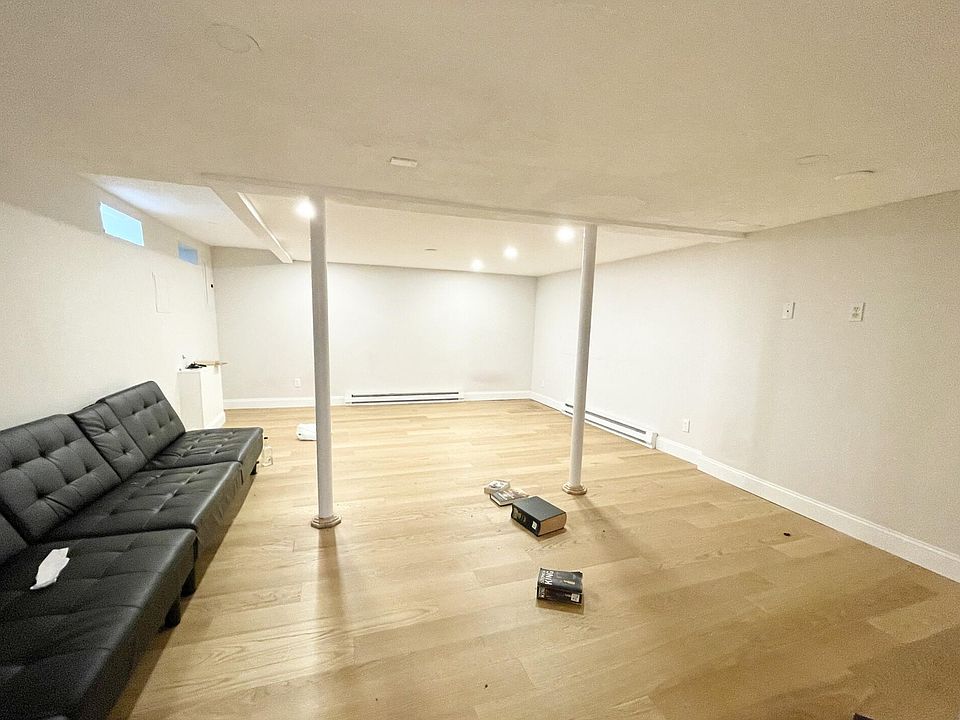 Building Photo 3