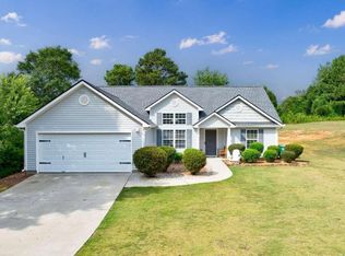 1611 Trey Ln, Winder, GA 30680