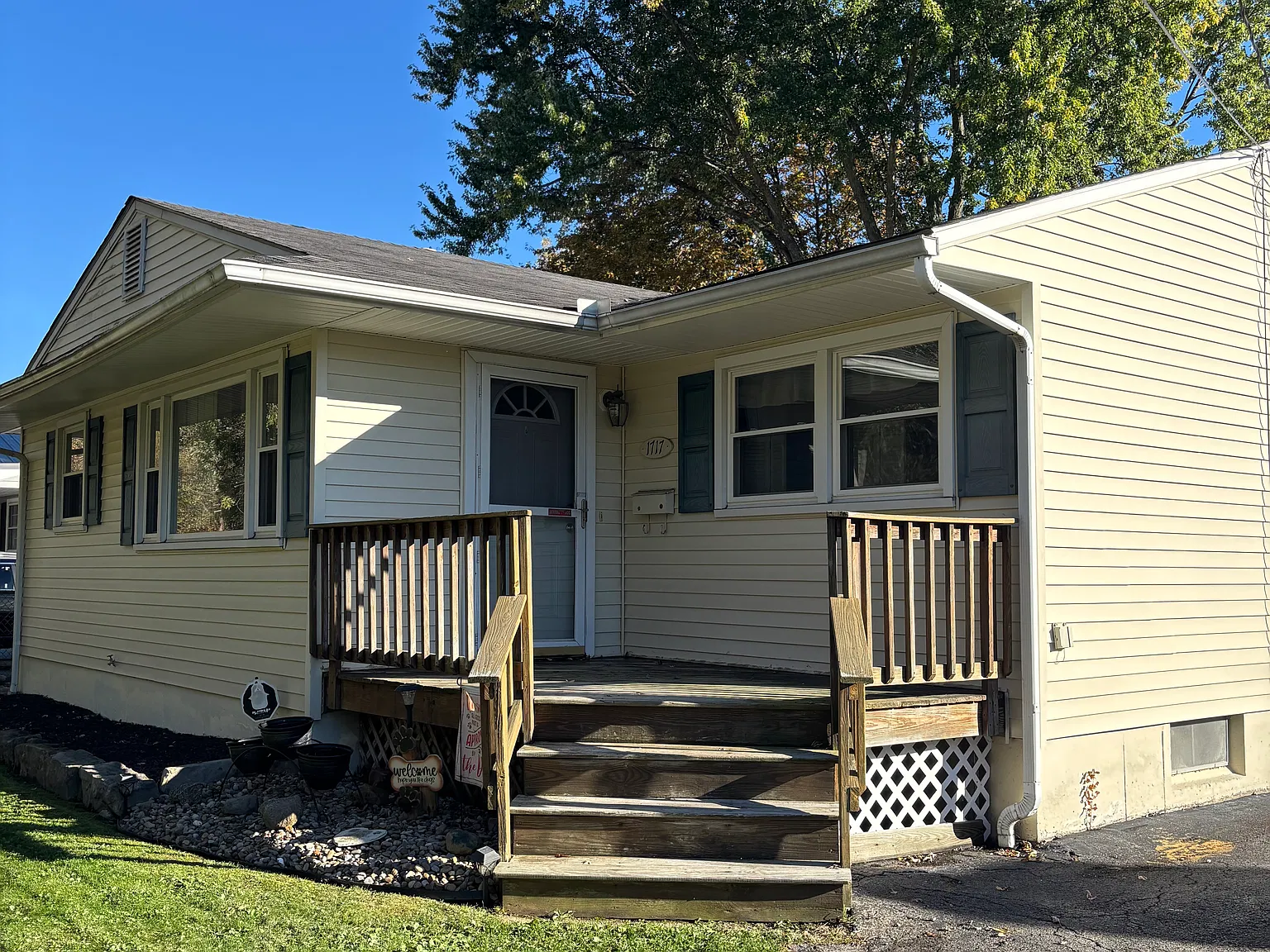 3 bed, 1000 sqft, $1,100 — Photo 3