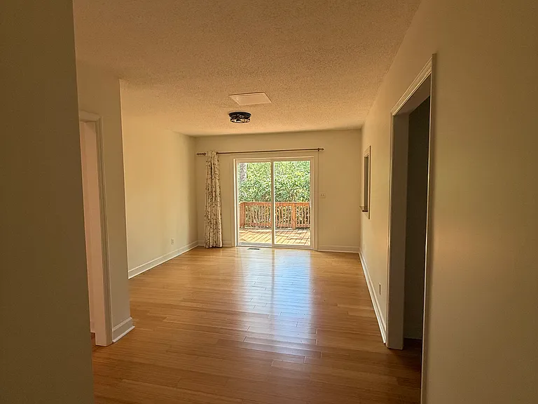 3 Colonial Pines Cir — Photo 4
