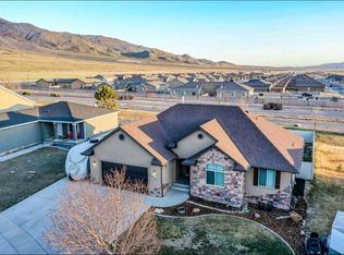 2614 E Carriage Hill Dr, Eagle Mountain, UT 84005
