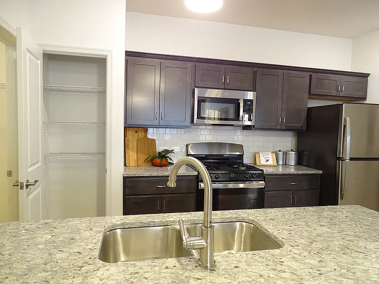 Park West Apartments — Photo 74
