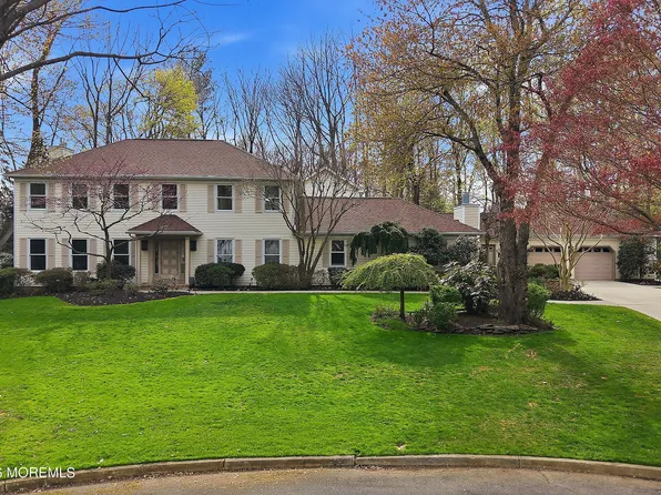 8 Roebling Court, Leonardo, NJ 07737