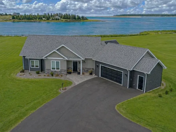 148 Blue Bay Dr, Charlotte Parish, PE C0A 1N0