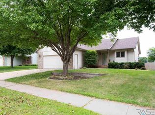 2816 S Alpine Ave, Sioux Falls, SD 57110