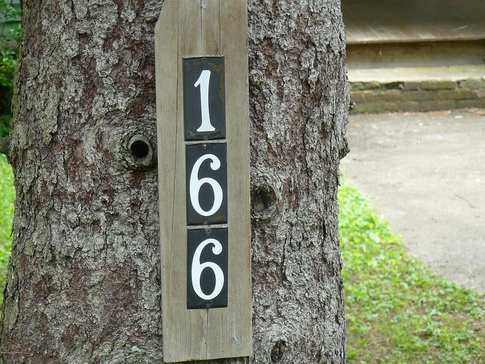 1st image of 166 Munch Dr