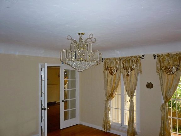 2nd image of 1249 S Holt Ave