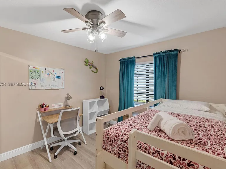 4220 Grove Park Ln — Photo 24