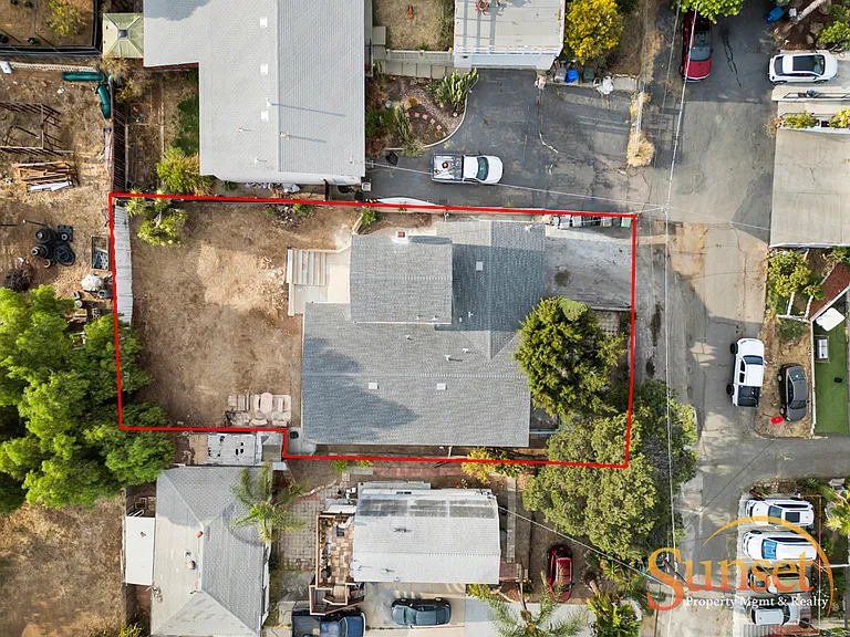 8848 Harness St — Photo 37