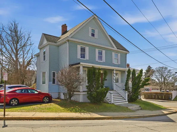 22 Summer St, Newport, RI 02840