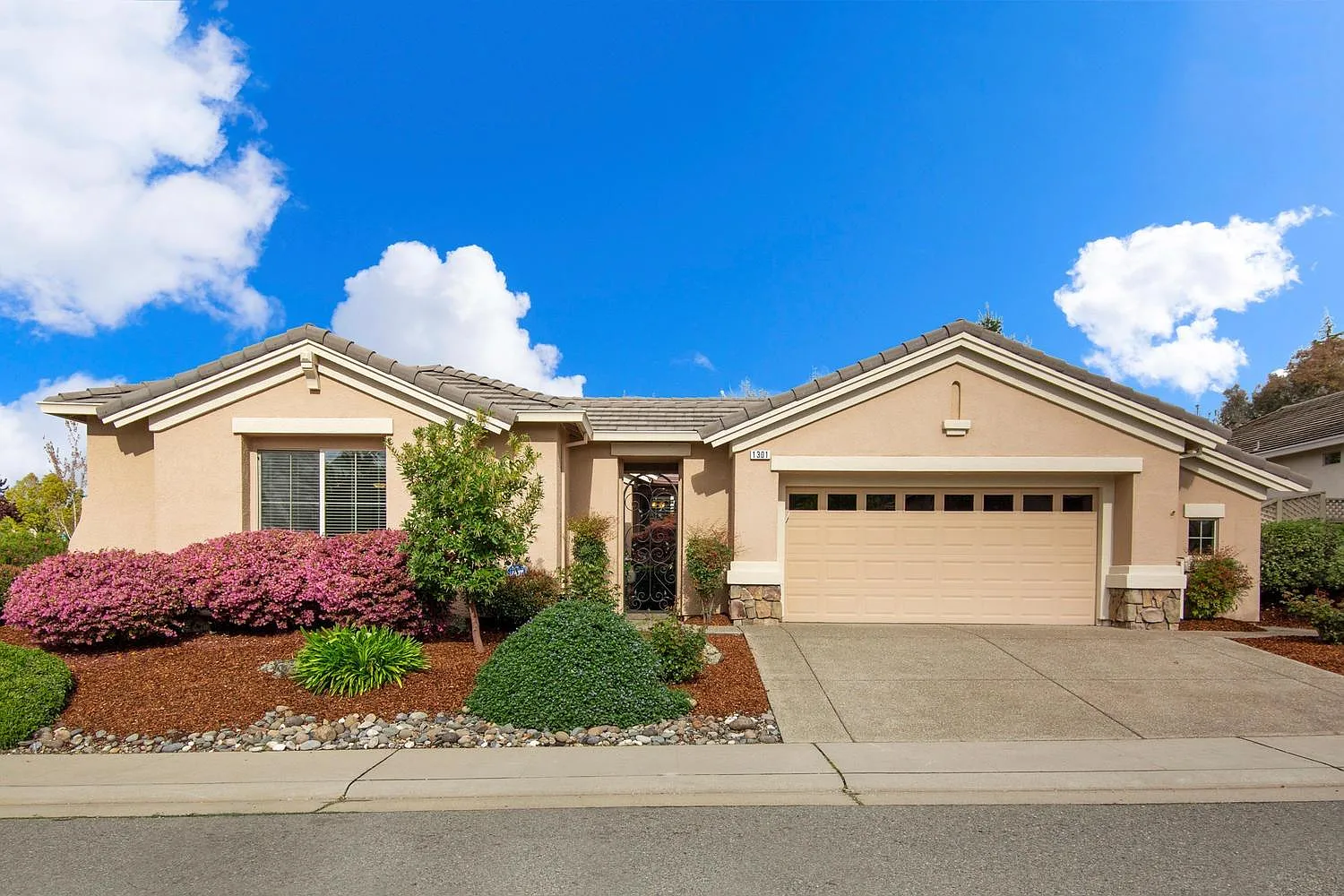 1301 Tallac Ln photo 1