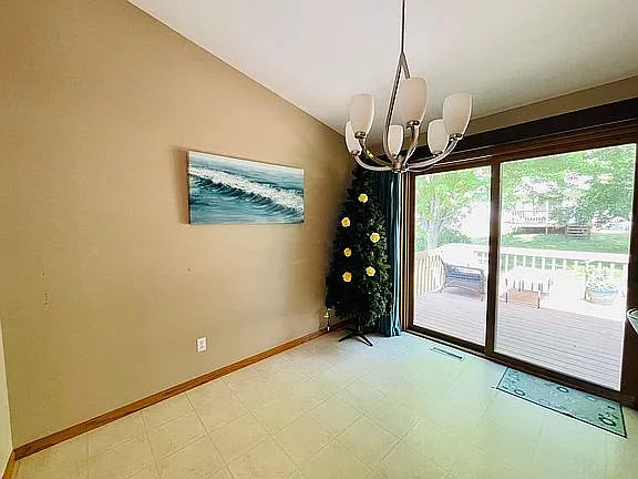 6 Weir Cir — Photo 3